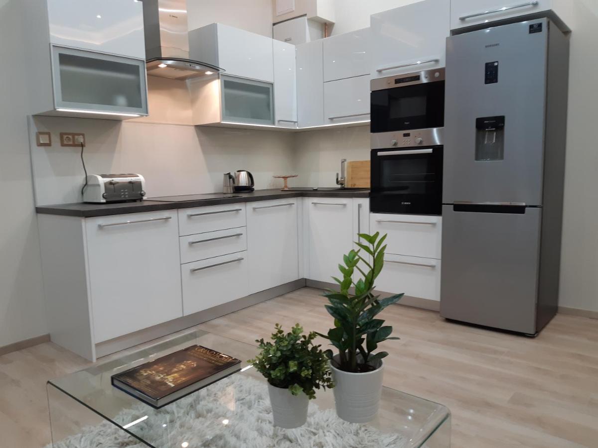 Modern, Quiet & Cozy Apartment In The Middle Of Downtown Near Danube At Fashion Street 布达佩斯 外观 照片